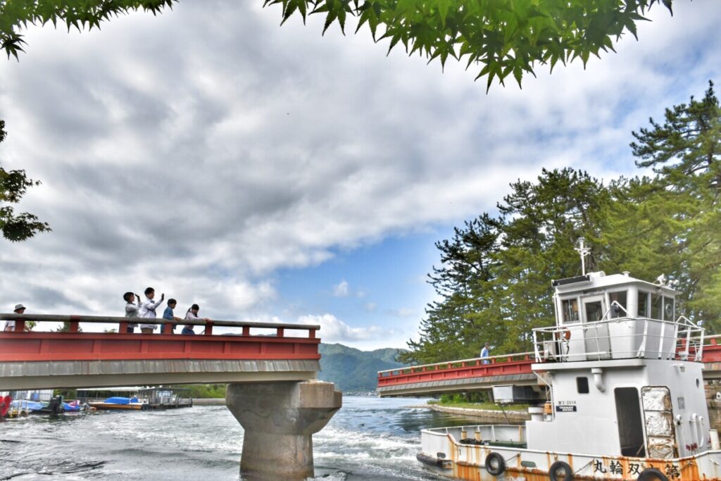 7.Kaisenkyo (Rotating Bridge)